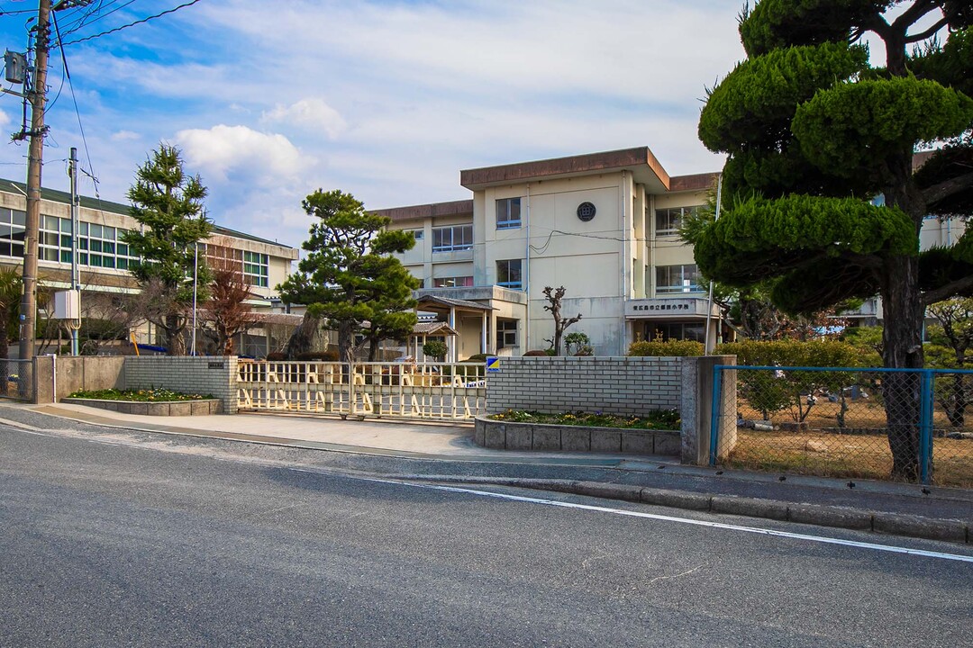 郷田小学校